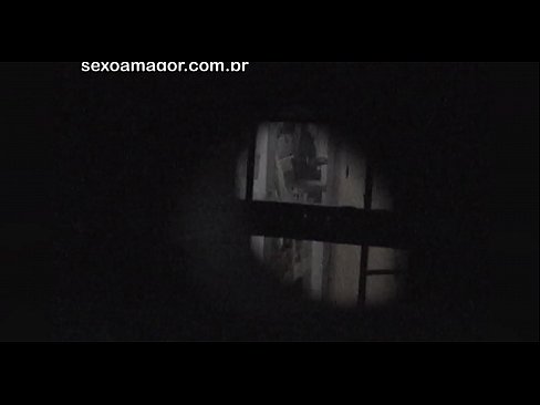 ❤️ Blondie dirakam video secara rahsia oleh intip kawasan kejiranan yang tersembunyi di sebalik batu bata kosong ️ Video persetan  pada ms.nudexxx.ru